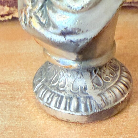 Antique Small Bust of Jesus with The Crown of Thorns - Picture 9 of 14